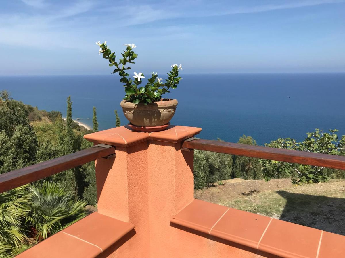 Terramare Villa Castel di Tusa Buitenkant foto
